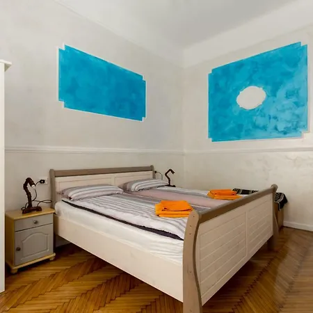 Budapestapartment9 * Budapeste